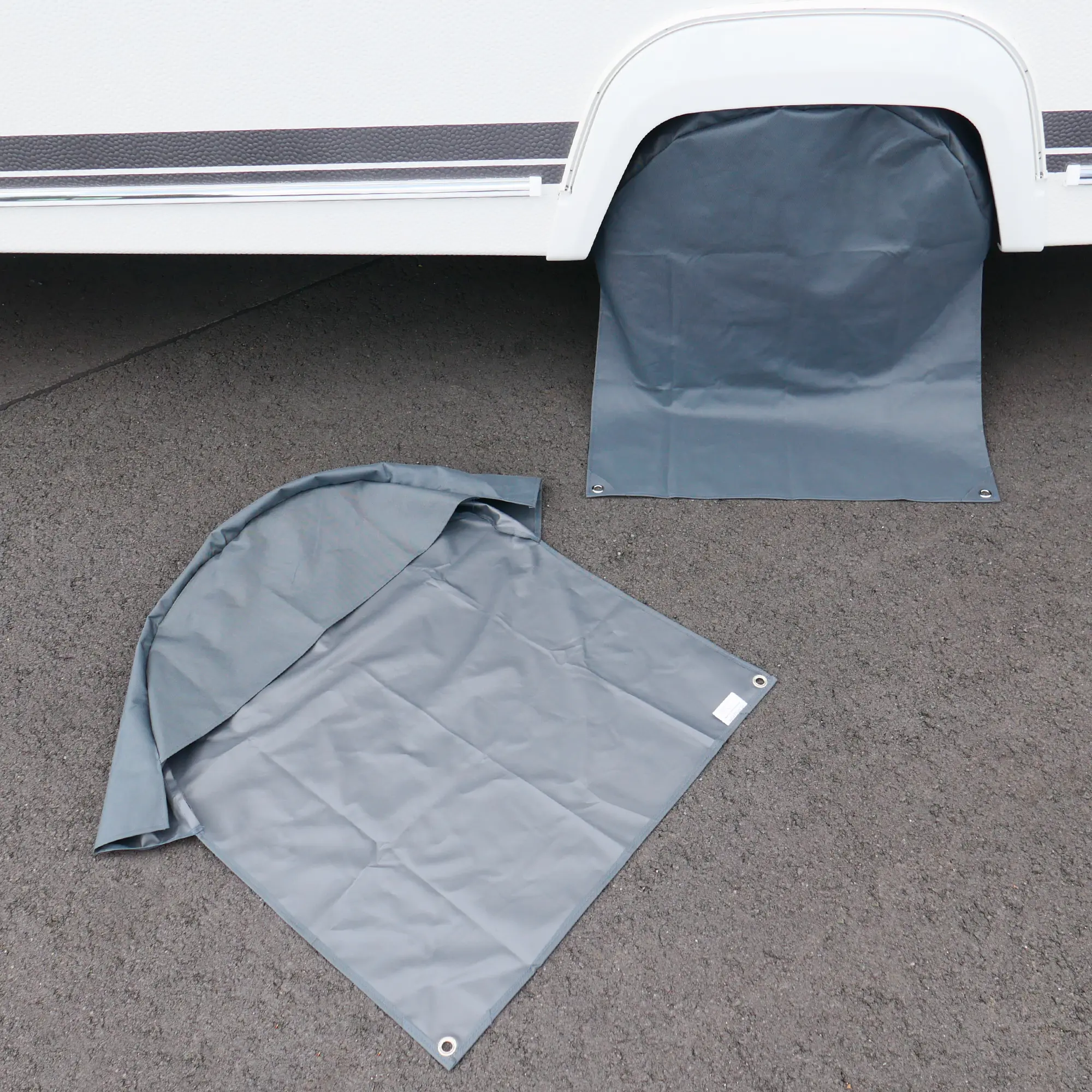 yourGEAR Wheel-Cover -2x copriruota da 16 / 17 pollici con occhielli per caravan e camper yourGEAR Wheel-Cover -2x copriruota da 16 / 17 pollici con occhielli per caravan e camper