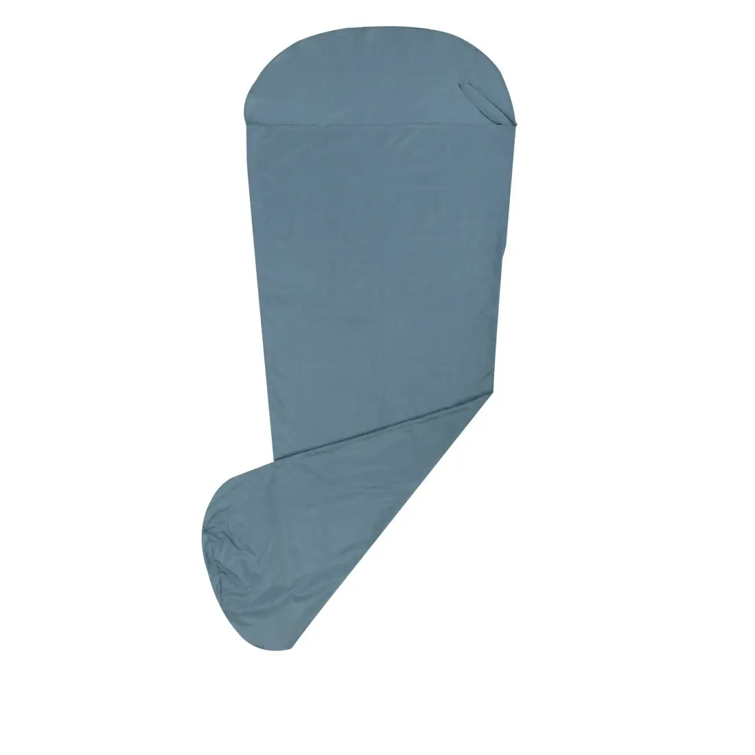 Ein blaßer, zusammenrollbarer Schlafsack mit Reißverschluss an der Oberseite, ausgelegt auf weißem Hintergrund.