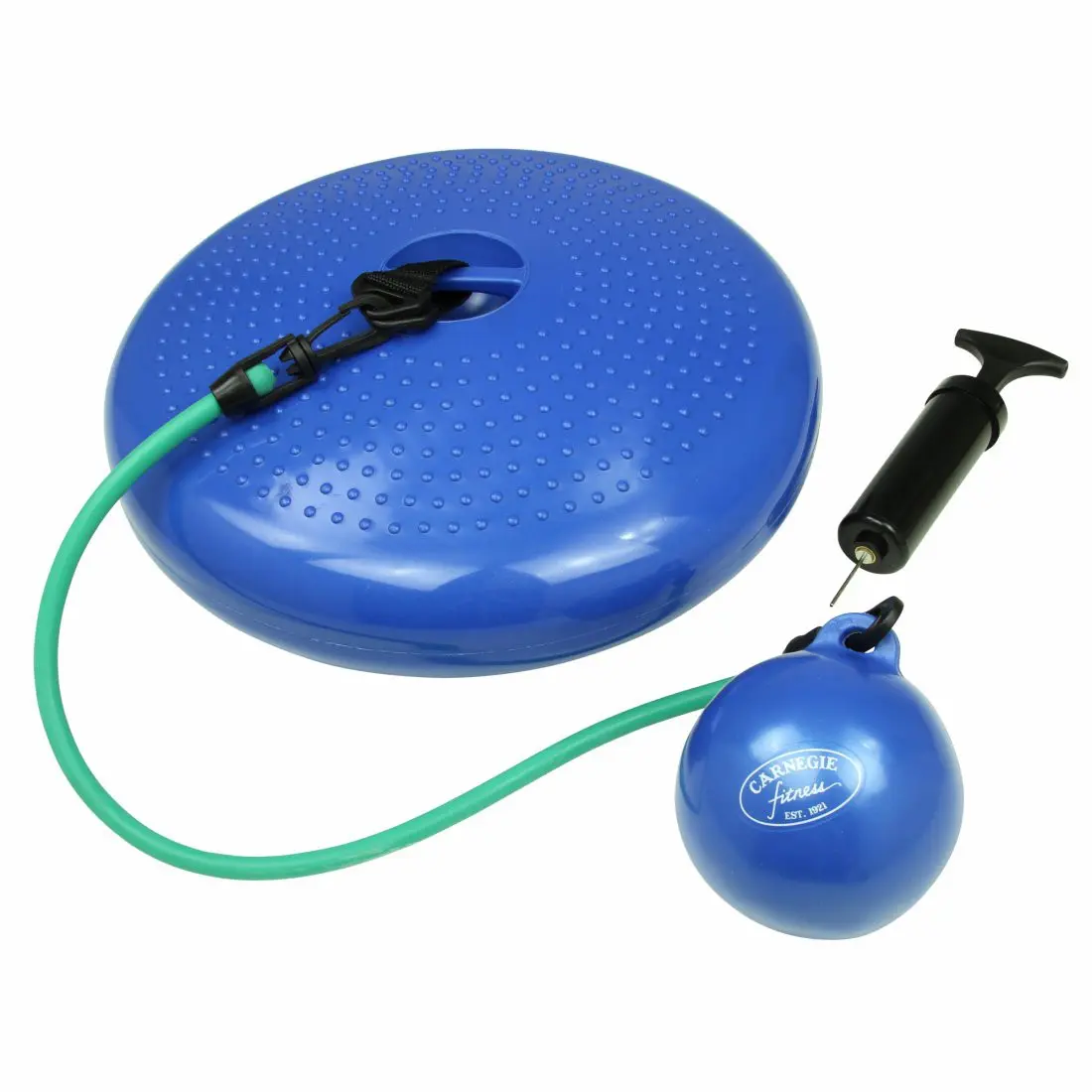Carnegie O² Balance Pilates Sitz-Kissen Toning Sport Fitness Koordination inkl. Widerstandsband Tube Ein blauer Gymnastikball mit eingebautem Widerstandstraining, einer grünen Luftleitung, einer schwarzen Handpumpe und einer kleinen blauen Gewichtskugel mit dem Aufdruck "Carnegie Fitness" liegt auf einem weißen Hintergrund.